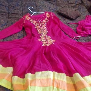 Indian/Pakistani Dress for Parties /Weddings(Medium) preowned-Rani Pink